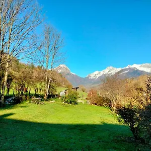 Chaleureux Situe En Plein Coeur Des Bauges Appartement