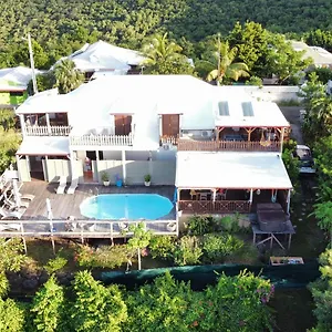La Nantillaise , Bouillante Guadeloupe